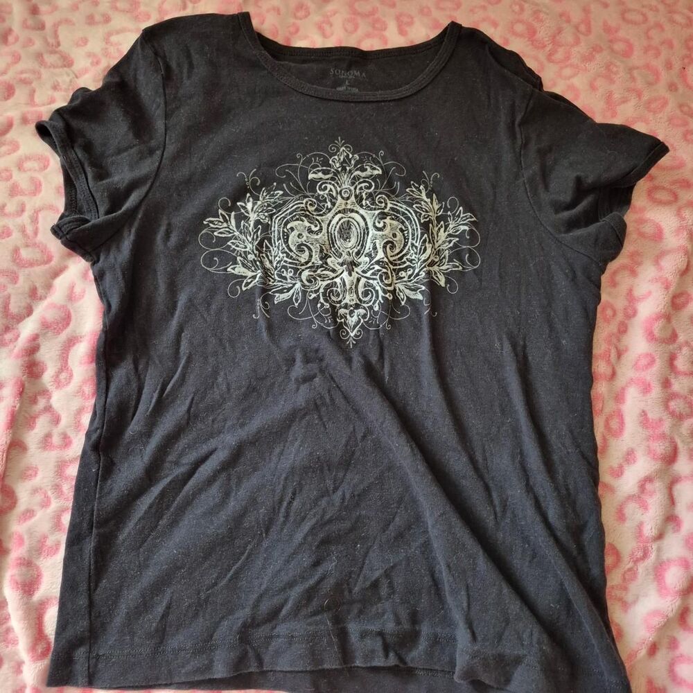 Sonoma Women's Black and White T-shirt